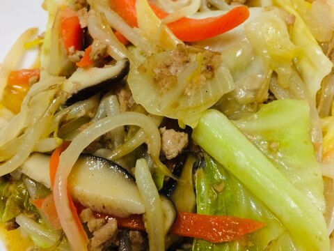 野菜と豚ひき肉の炒め物